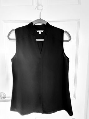 NIC+ZOE Black Sleeveless V-Neck Shell Top